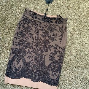 BCBG High Waisted Beautiful Nude and Black Combo Skirt Medium